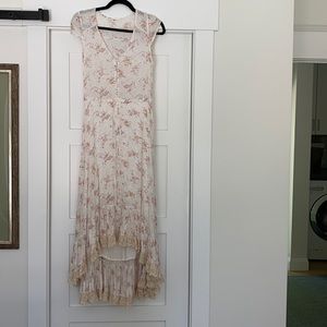 Nightcap LUNA FLORAL MAXI DRESS. Size Small.